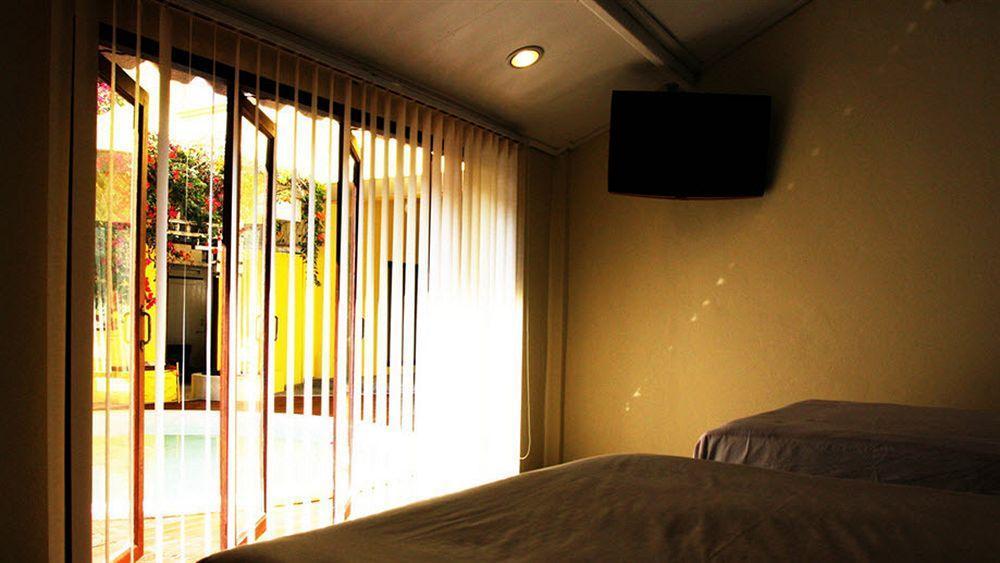 Smile House Guesthouse Chiang Mai Exterior photo