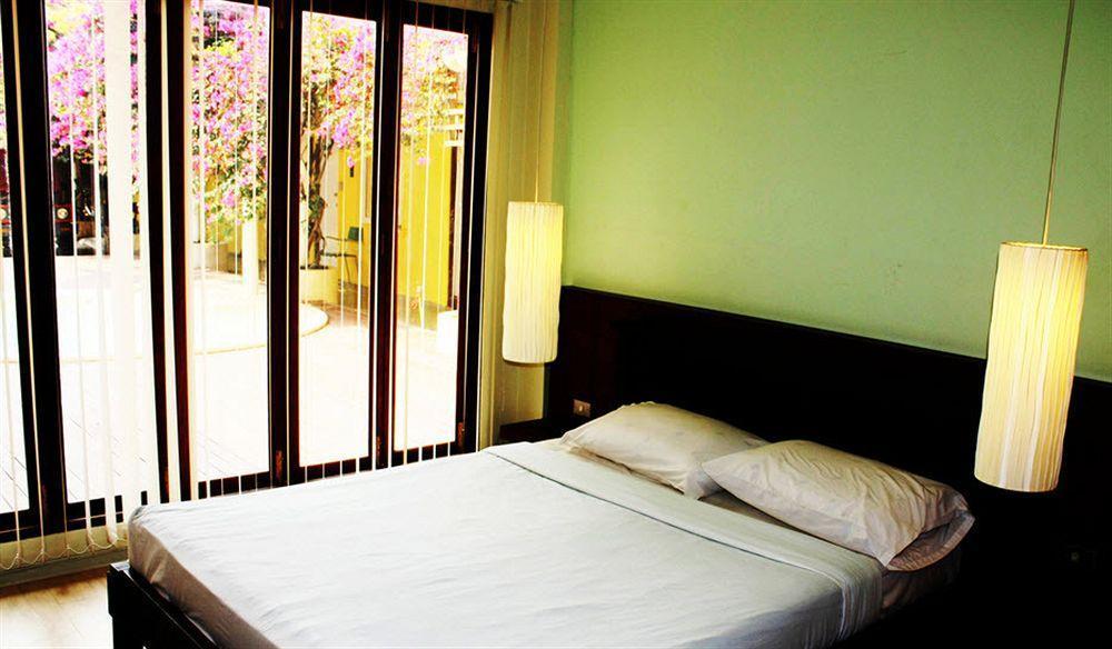 Smile House Guesthouse Chiang Mai Exterior photo