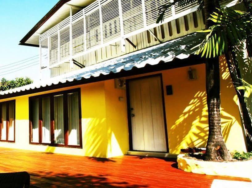 Smile House Guesthouse Chiang Mai Exterior photo