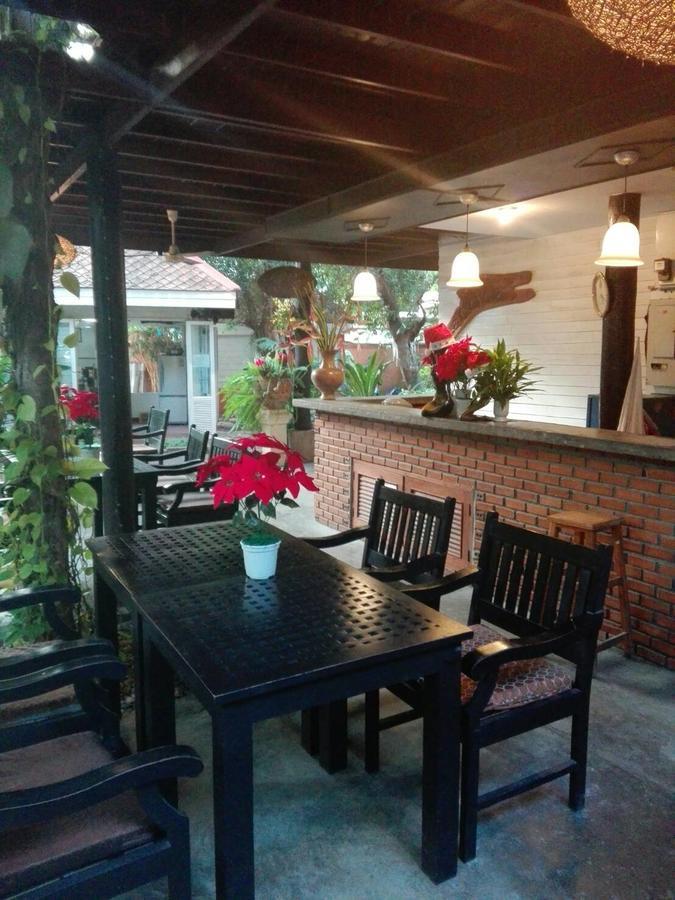Smile House Guesthouse Chiang Mai Exterior photo